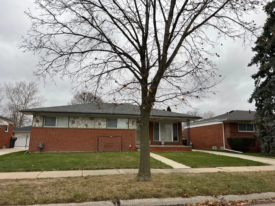 1936 Churchill Ave Trenton, MI 48183-1749, Wayne County