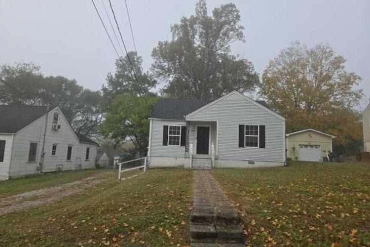 1704 West Ave Columbia, TN 38401, Maury County