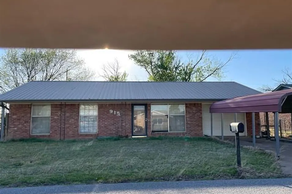 915 Erie St Alva, OK 73717, Woods County