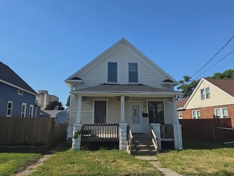 721 17th Ave Moline, IL 61265, Rock Island County