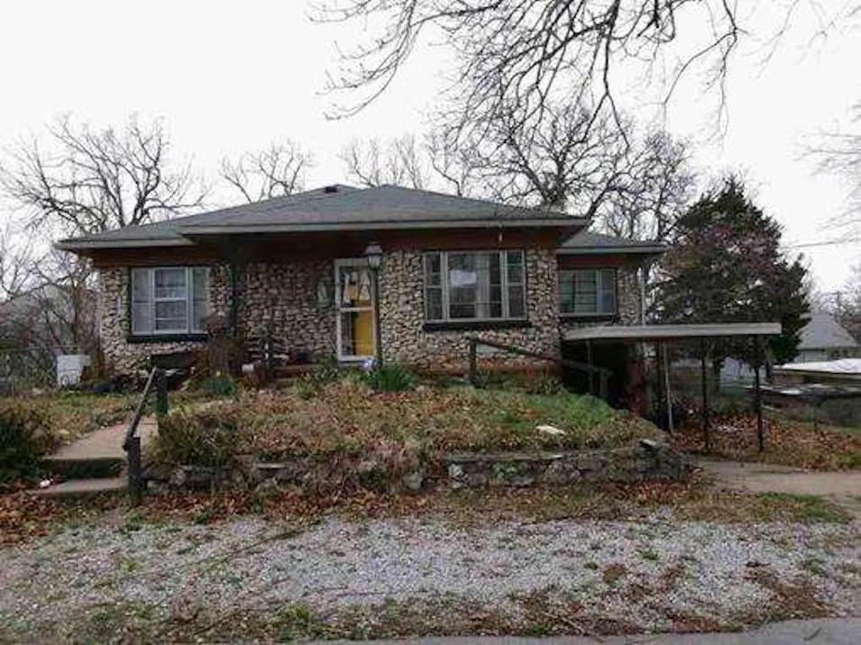 316 Dewey St Neosho, MO 64850, Newton County