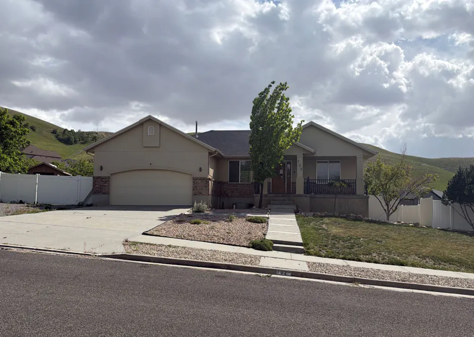 702 Elk Meadow Loop Tooele, UT 84074, Tooele County