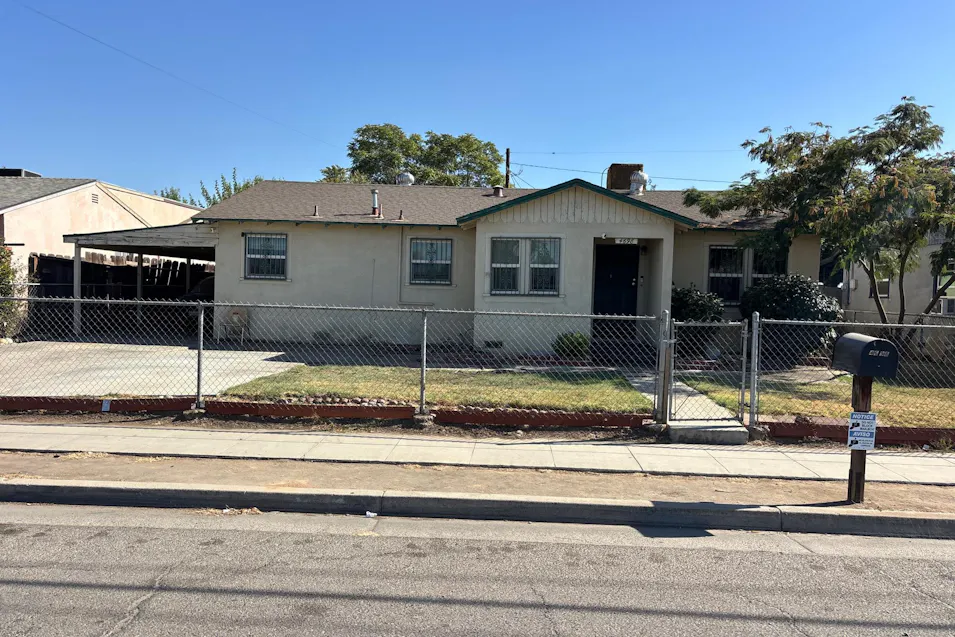 4698 E Church Ave Fresno, CA 93725, Fresno County