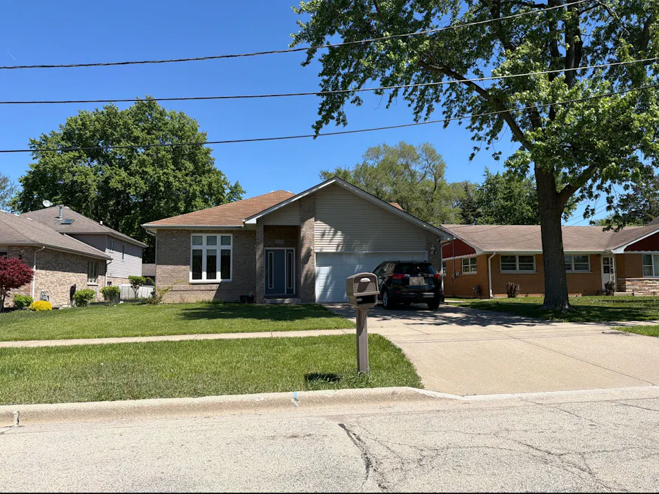 7145 Sholer Ave Bridgeview, IL 60455, Cook County