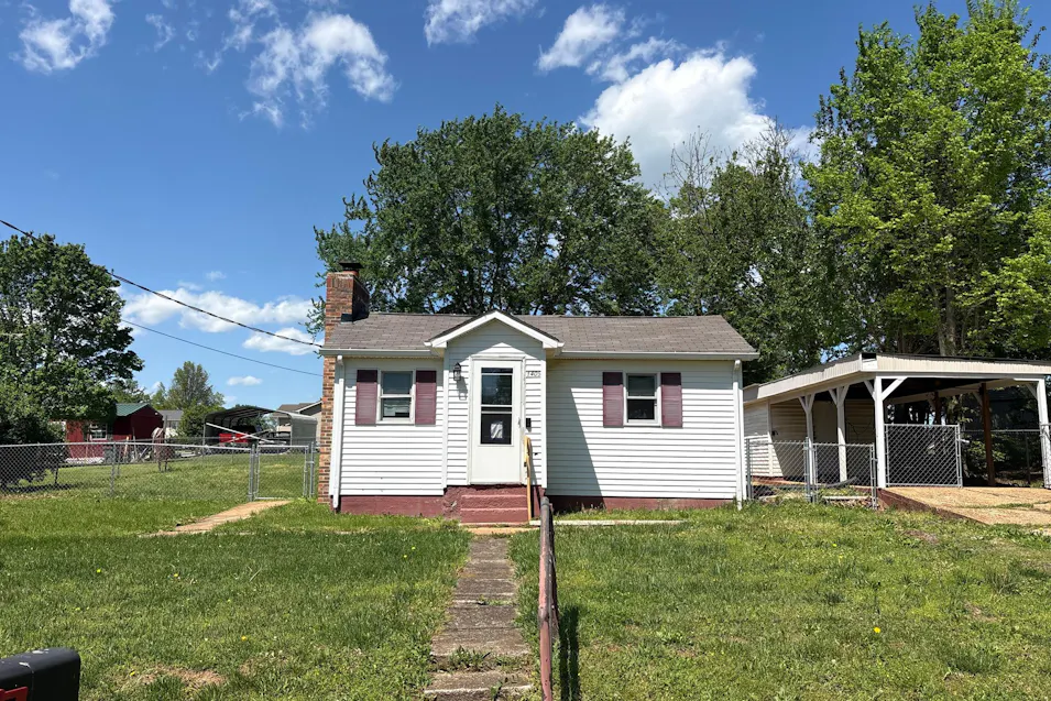 1405 E Chestnut St Desloge, MO 63601, St. Francois County