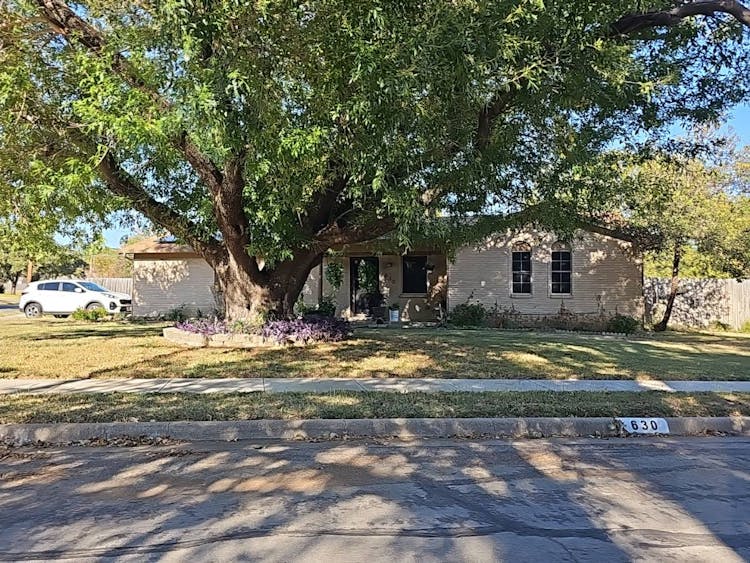 630 N W Sandra Ln Burleson, TX 76028, Johnson County