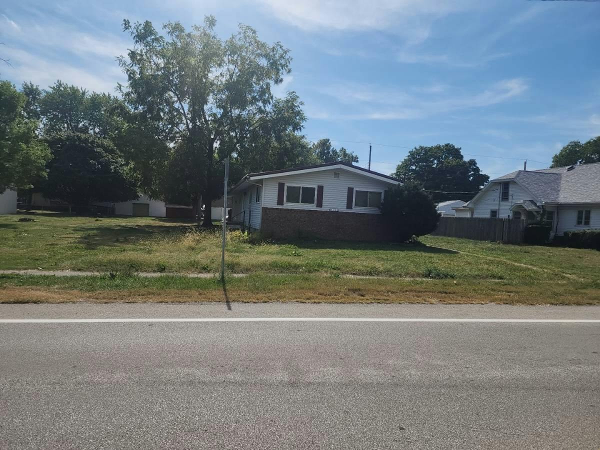 Lincoln Ave, Ogden, IL 61859