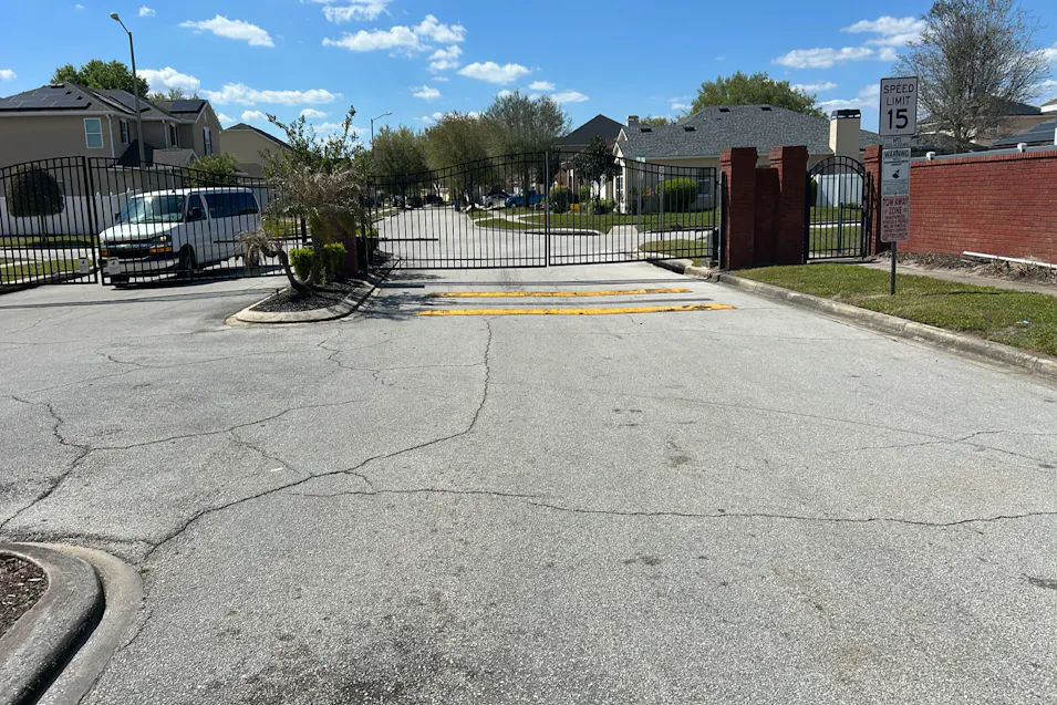 911 Avenal Ln Davenport, FL 33837, Polk County