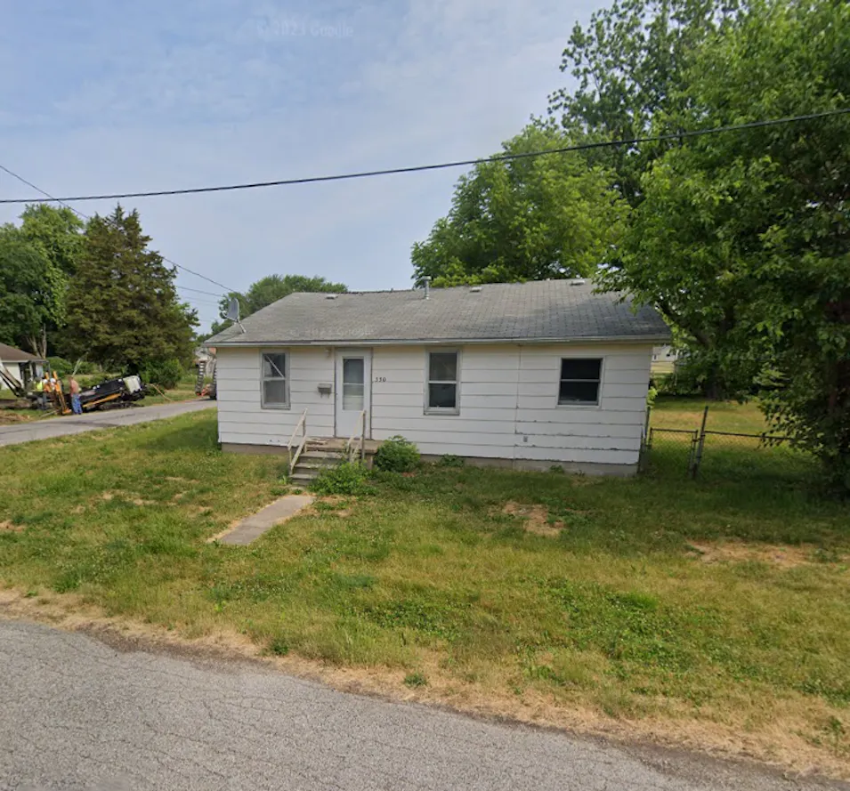 330 W Avenue G Lewistown, IL 61542, Fulton County