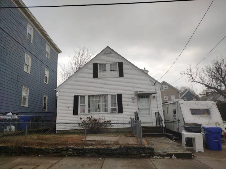 59 Hillhurst Ave Providence, RI 02909, Providence County