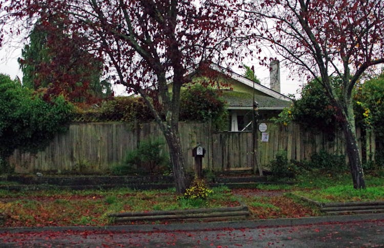 126 W 5th St Port Angeles, WA 98362, Clallam County