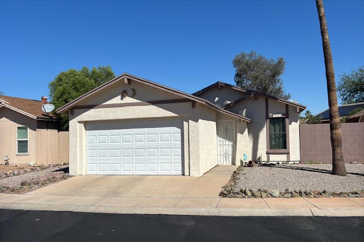 1966 W Southbrooke Circle Tucson, AZ 85705, Pima County