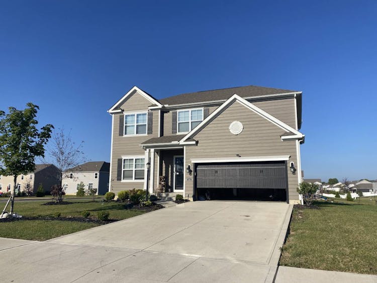 213 Carrowmoore Drive Pickerington, OH 43147, Fairfield County