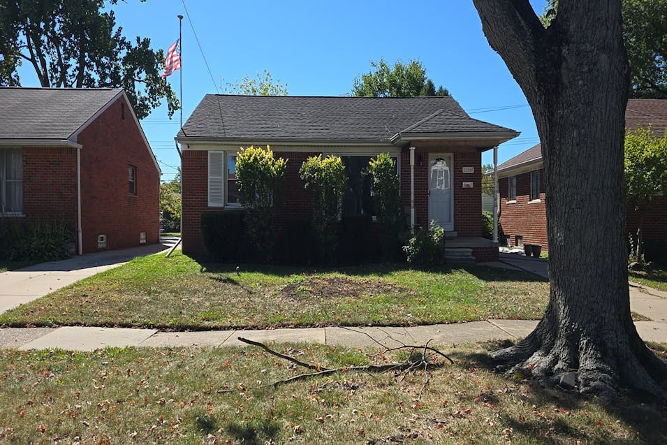 22960 Clairwood St Saint Clair Shores, MI 48080, Macomb County