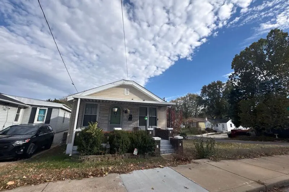 8214 Mathilda Ave Saint Louis, MO 63123, St Louis County