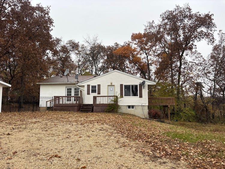32055 Spring Ave New Hartford, IA 50660, Butler County