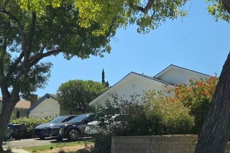Le Berthon St, Sunland, CA 91040 #1