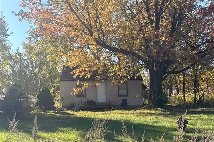 41577 Van Born Rd Van Buren Township, MI 48111-1148, Wayne County