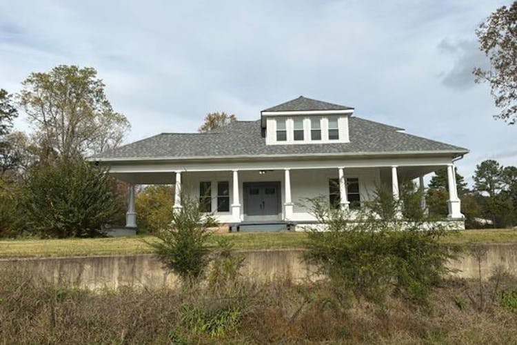 200 E College St Saulsbury, TN 38067, Hardeman County