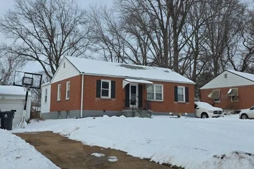 4 Saint Martha Ct