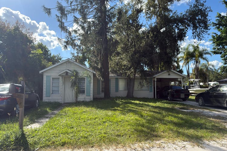 9 Florence Avenue S Sarasota, FL 34237-9018, Sarasota County