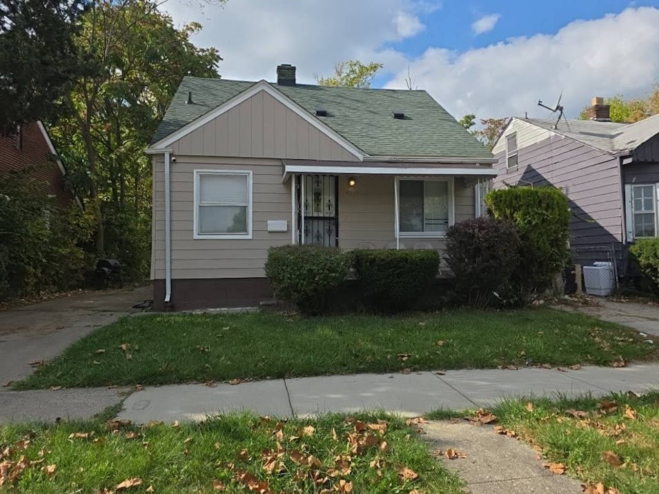 9329 Grandmont Ave Detroit, MI 48228, Wayne County