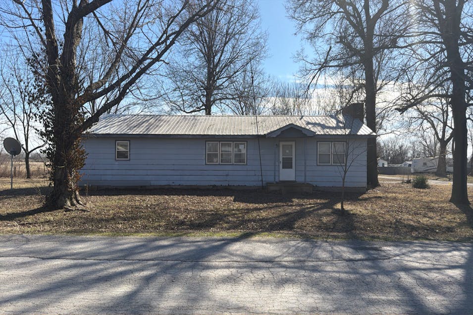 401 E Micro-Lite St Buffalo, KS 66717, Wilson County