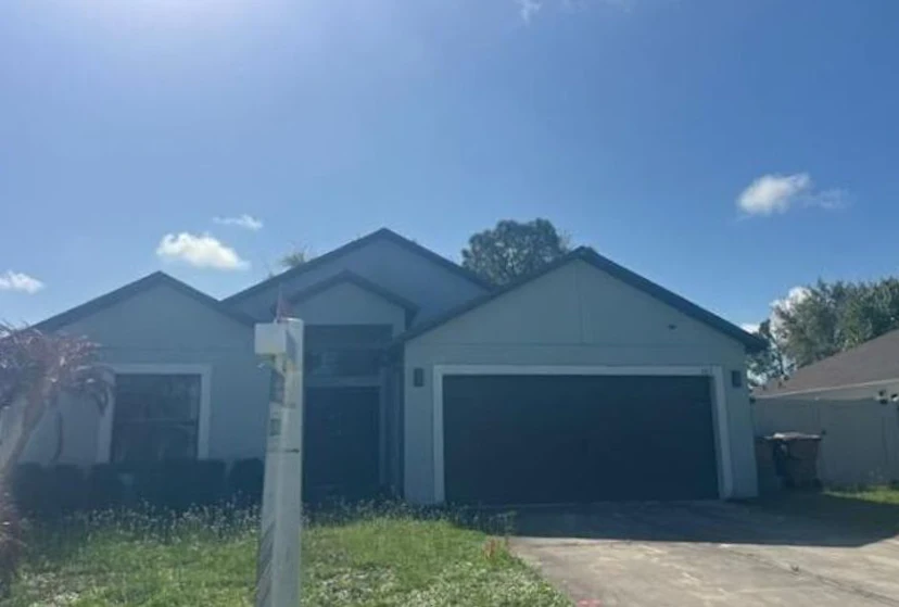 305 Chelmsford Ct