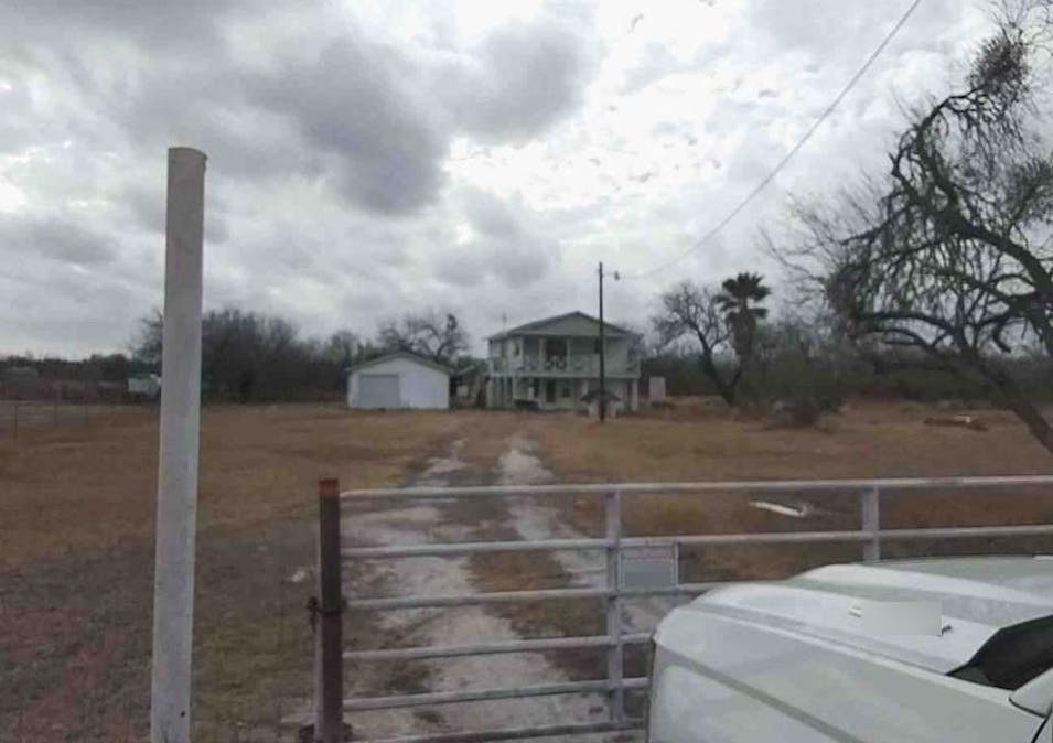 634 County Rd 619 Skidmore, TX 78389, Bee County