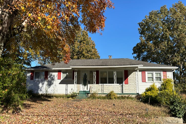 1303 Buffalo Road Hohenwald, TN 38462, Lewis County