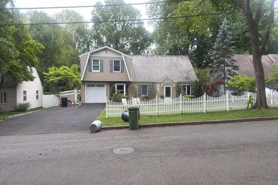 464 Lincoln Drive Paramus, NJ 07652, Bergen County