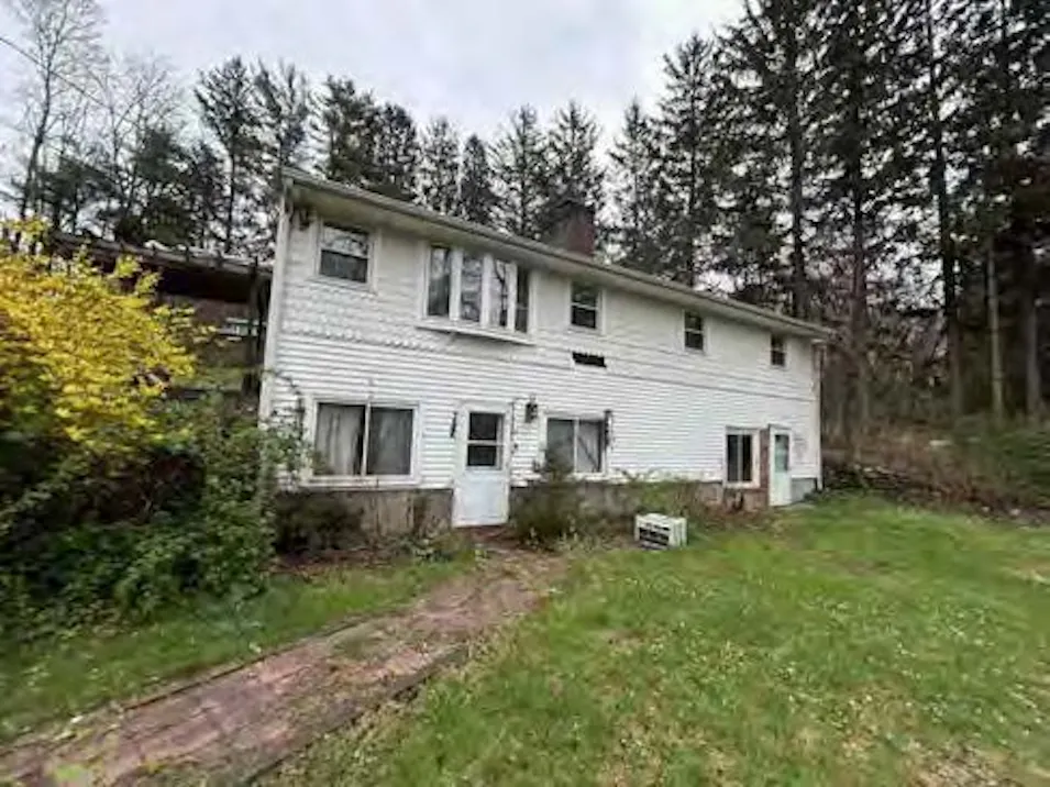523 Chamberlain Hill Rd Higganum, CT 06441, Middlesex County