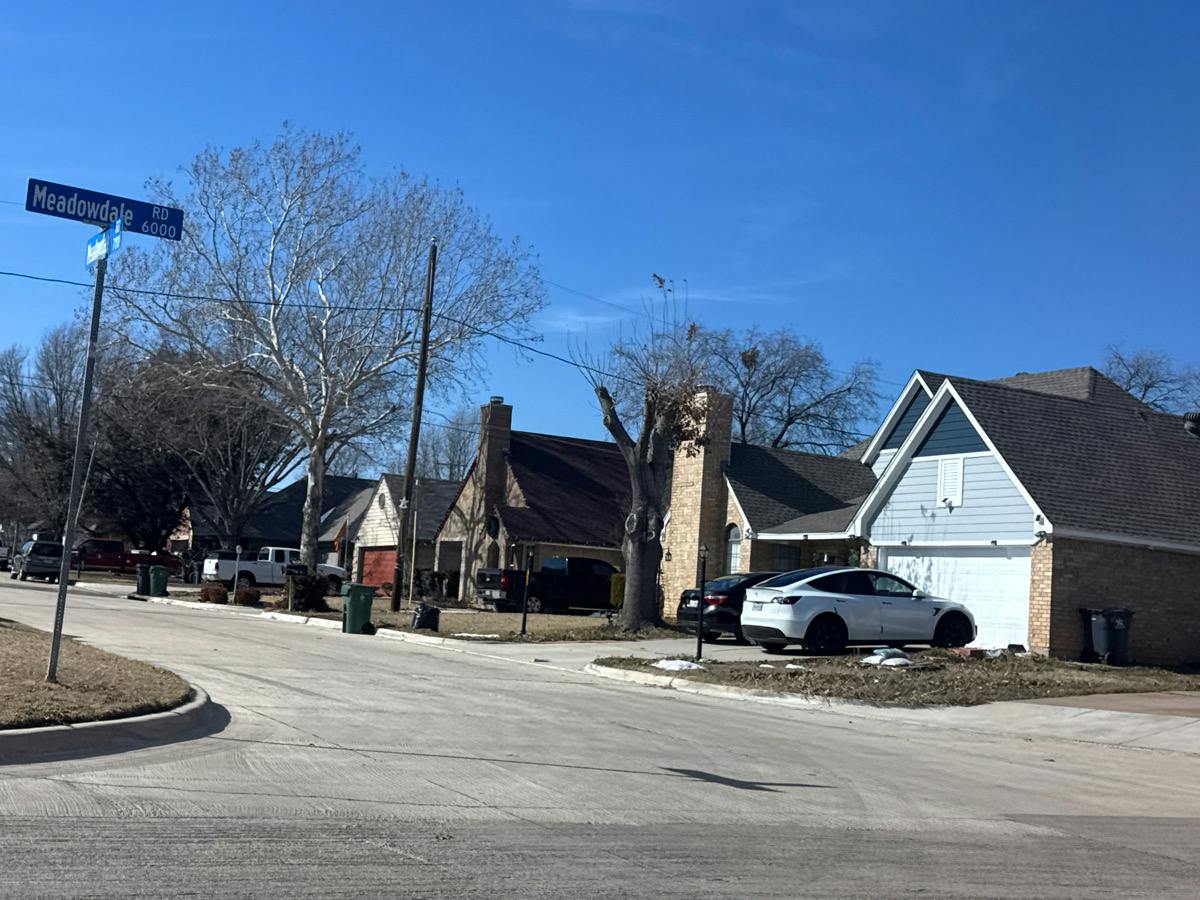 Meadowdale Rd, Arlington, TX 76017