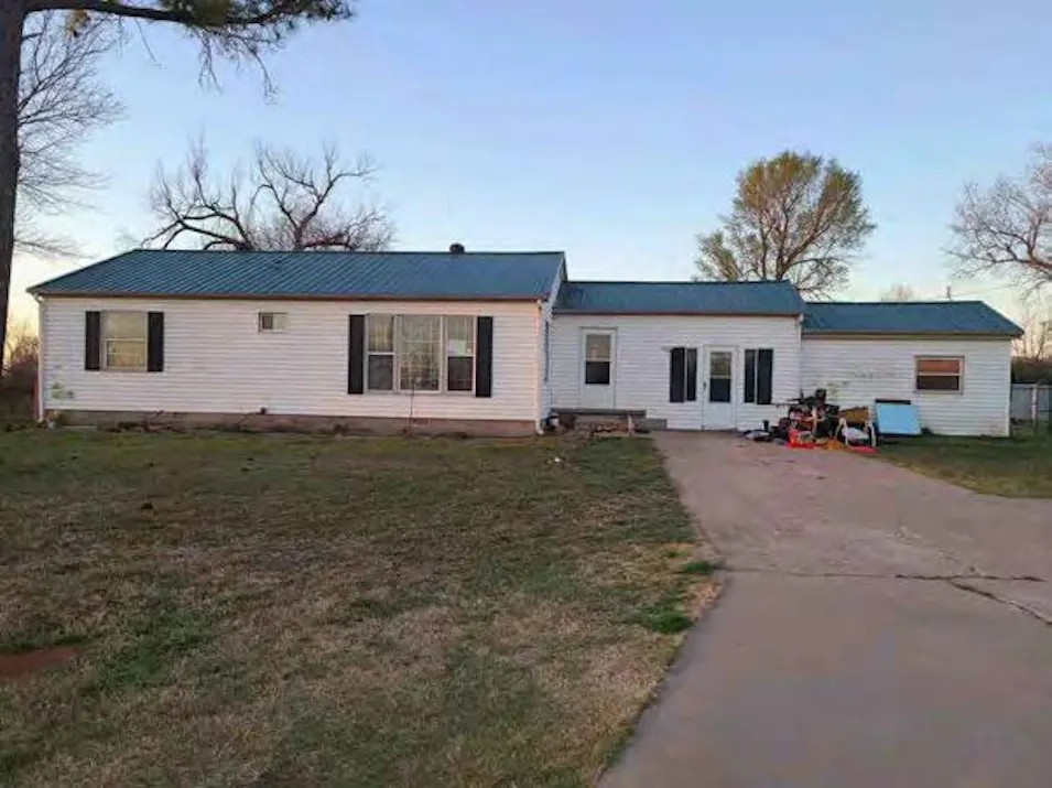 200 E Riddle Rd Chickasha, OK 73018, Grady County