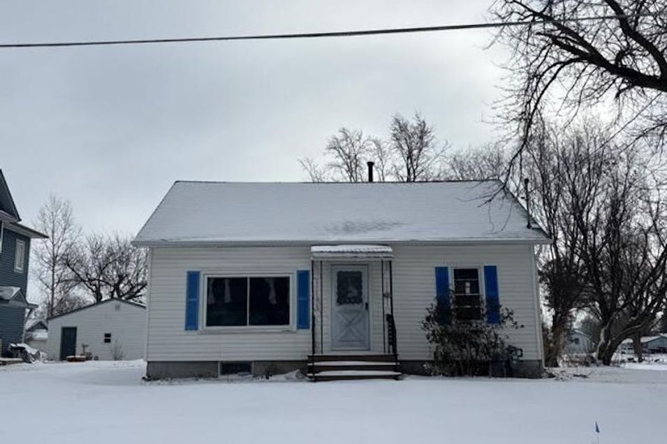 914 E 7th St N Newton, IA 50208, Jasper County