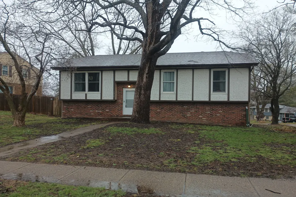 4918 E Oakwood Dr Pleasant Hill, IA 50327, Polk County