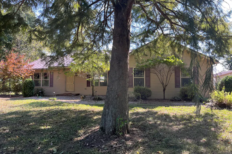 152 Wisetown Road Greenville, IL 62246, Bond County