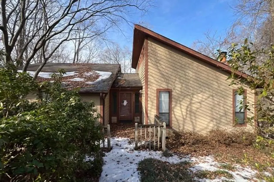 4424 Cooper Cove Road Winston Salem, NC 27127, Forsyth County