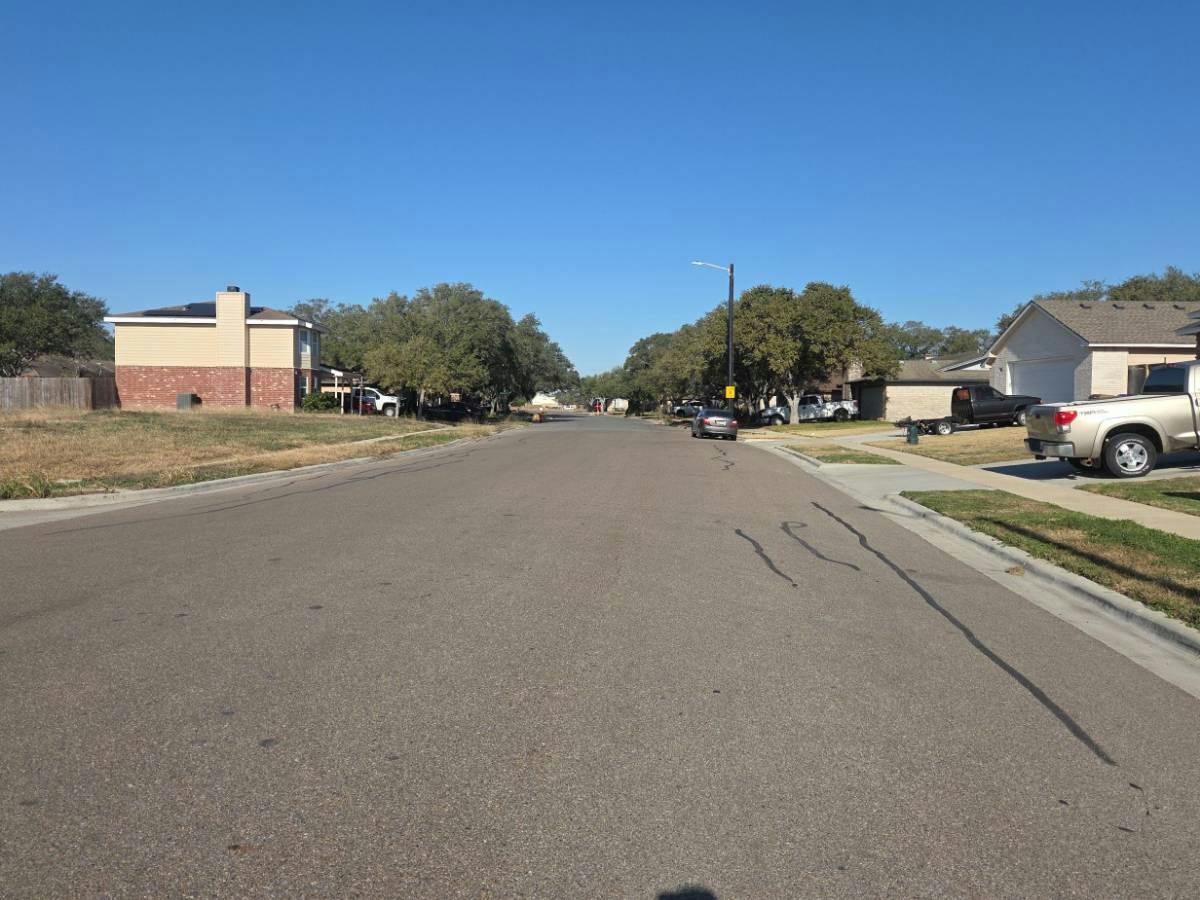 Willowood Creek Dr, Corpus Christi, TX 78410