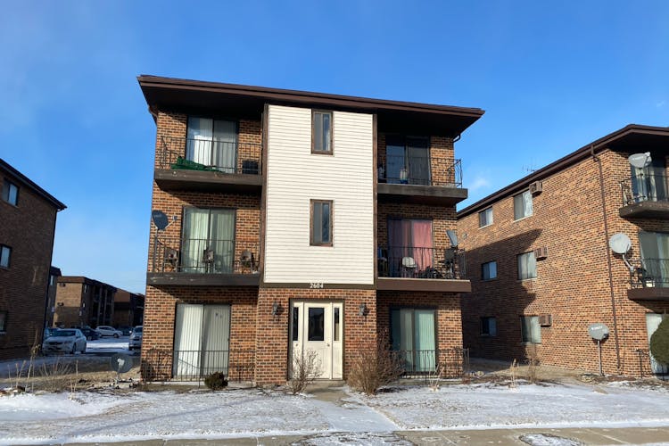 2604 East State Street, Unit 1a Burnham, IL 60633, Cook County