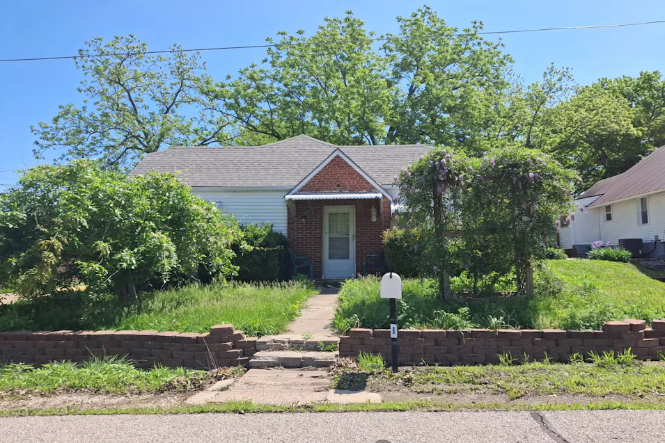 205 S Vine St. Louisburg, KS 66053, Miami County