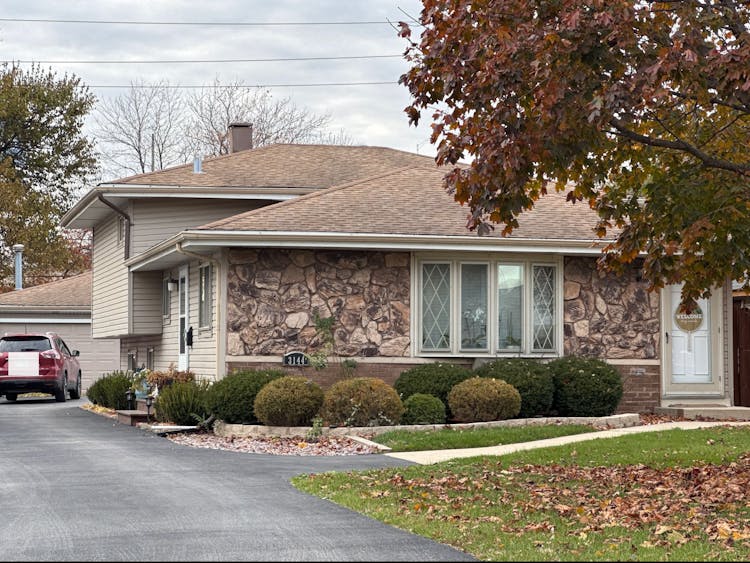 3144 Rhodes Avenue Melrose Park, IL 60164, Cook County