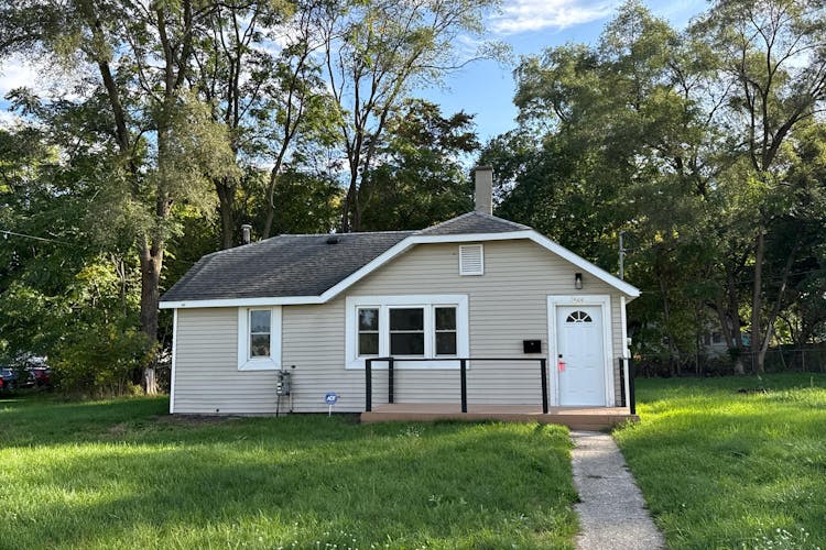 1644 College Ave SE Grand Rapids, MI 49507, Kent County