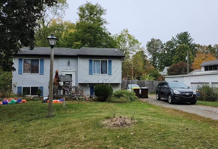 706 Hyatt St Eaton Rapids, MI 48827, Eaton County