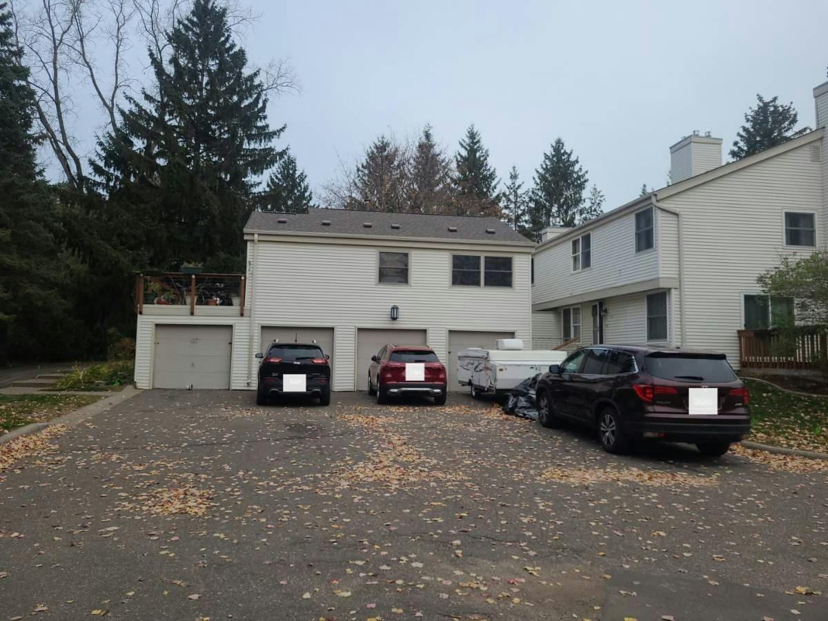 Avignon Ct, Saint Paul, MN 55125