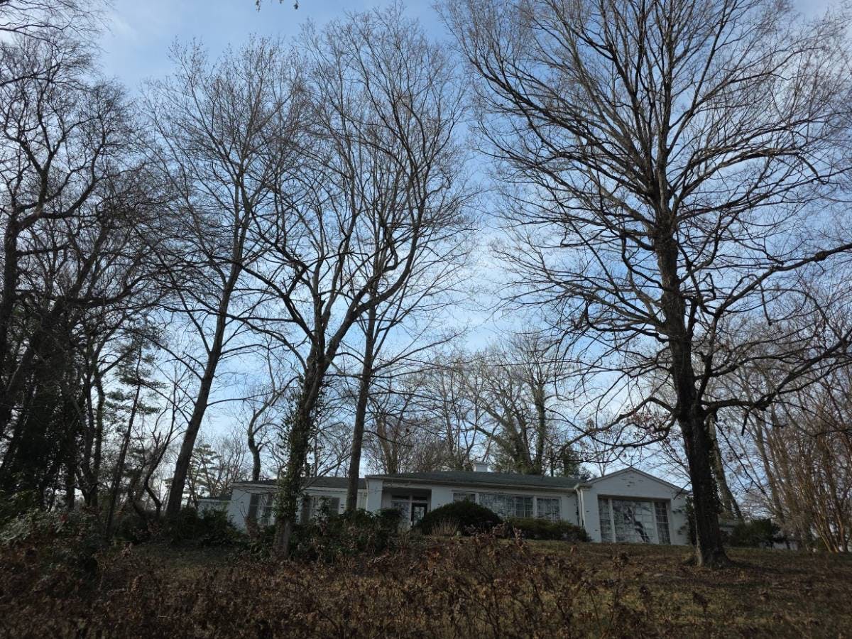 210 PORTERS BLUFF Rd  