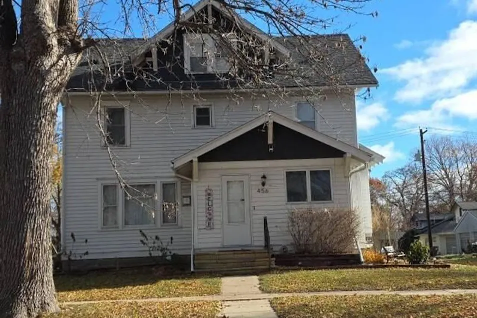 456 2nd Street Gaylord, MN 55334, Sibley County