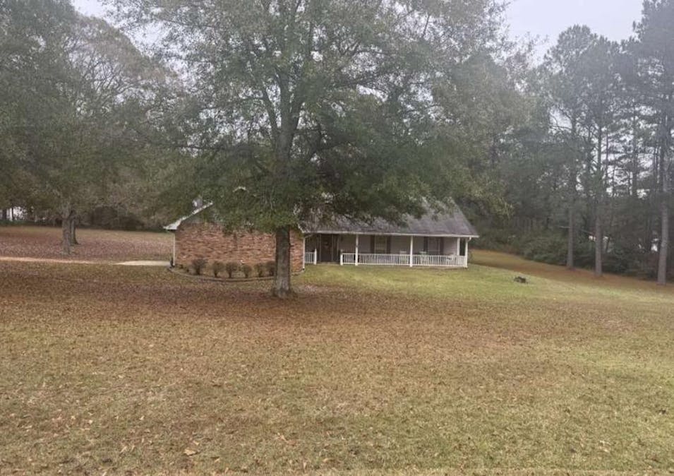 1138 Weaver Rd McComb, MS 39648, Pike County