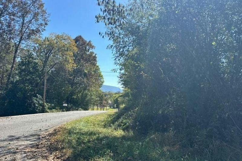 Texas Ave, Etowah, TN 37331