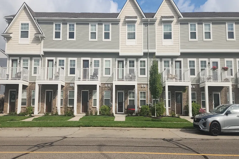 407 Jeff Keeton Dr Unit 37 Hazel Park, MI 48030-1485, Oakland County